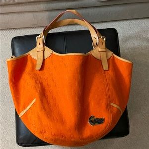 Dooney and Bourke tote
